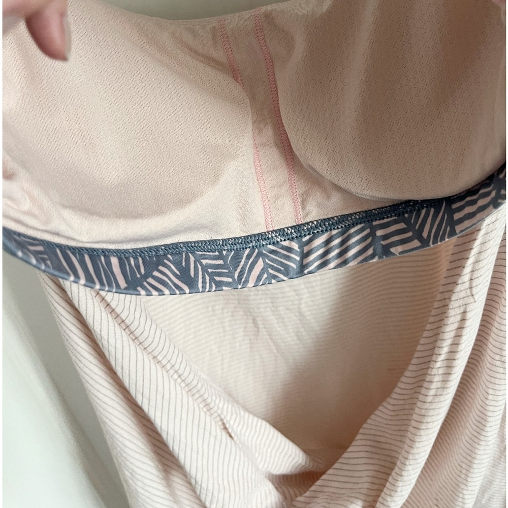 Lululemon Wild Tank - Picture 3 of 11
